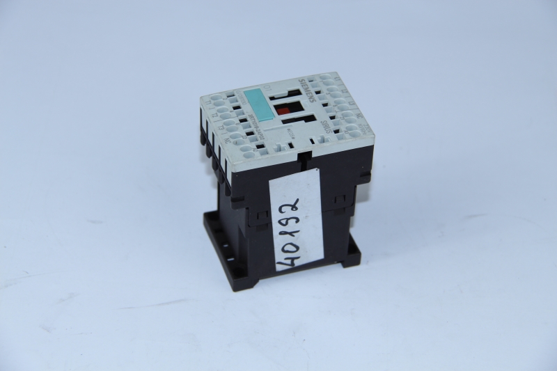 CONTACTOR